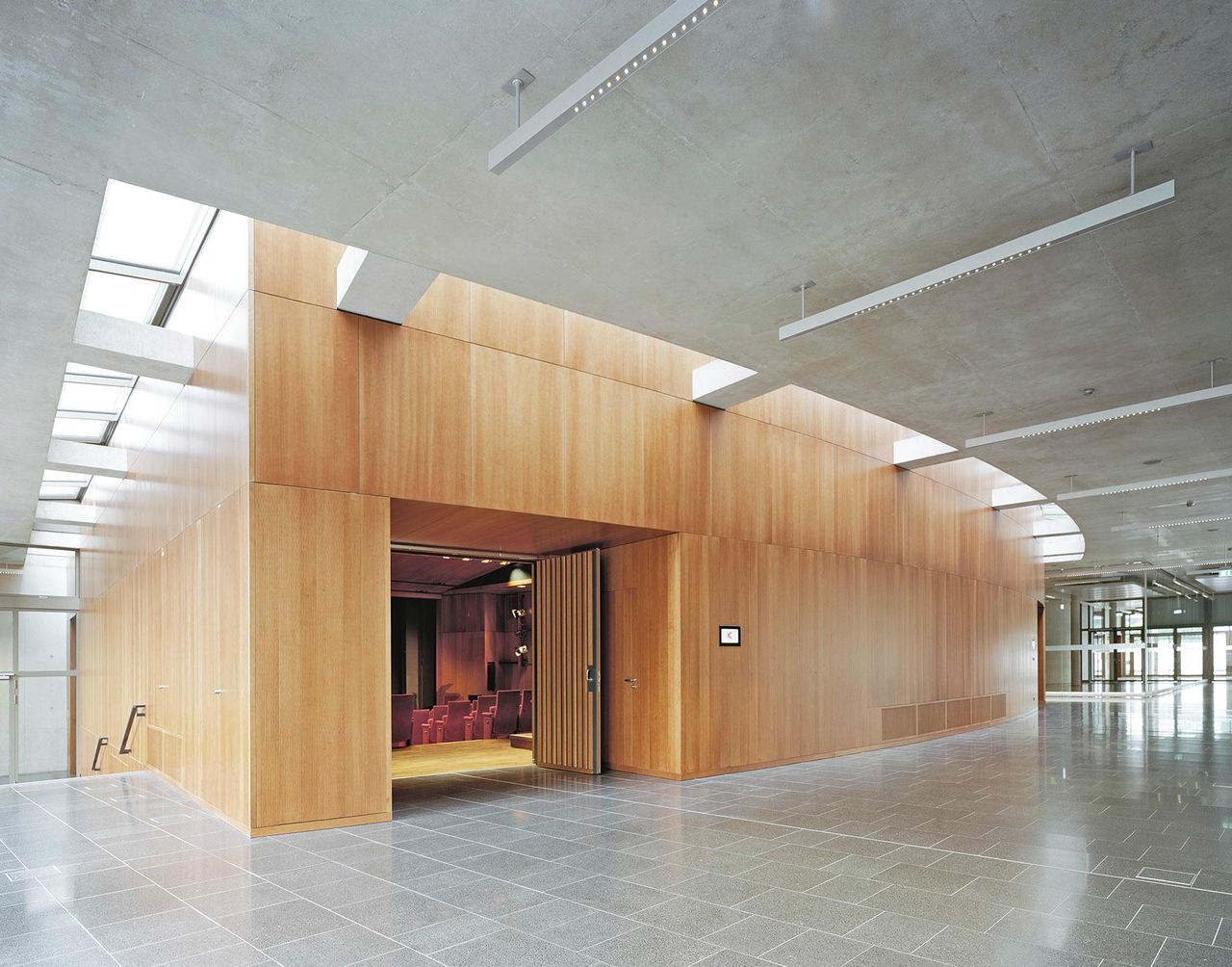 Stuttgart PR & Marketing Event  Theatersaalfoyer image 3