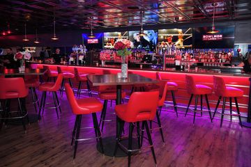 Rest der Welt corporate event spaces Partyraum Bowling Hall image 3