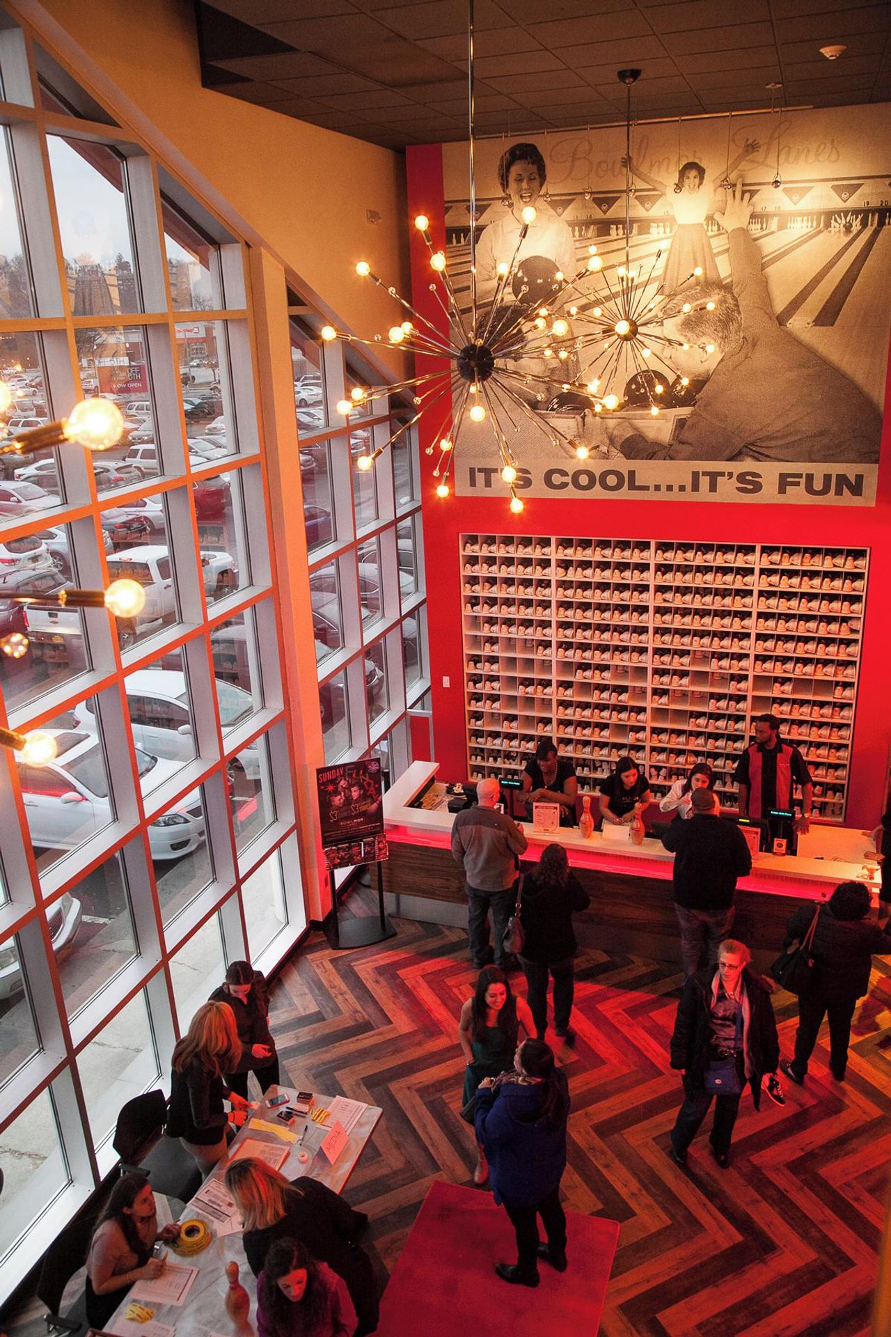 Rest der Welt corporate event spaces Partyraum Bowling Hall image 8