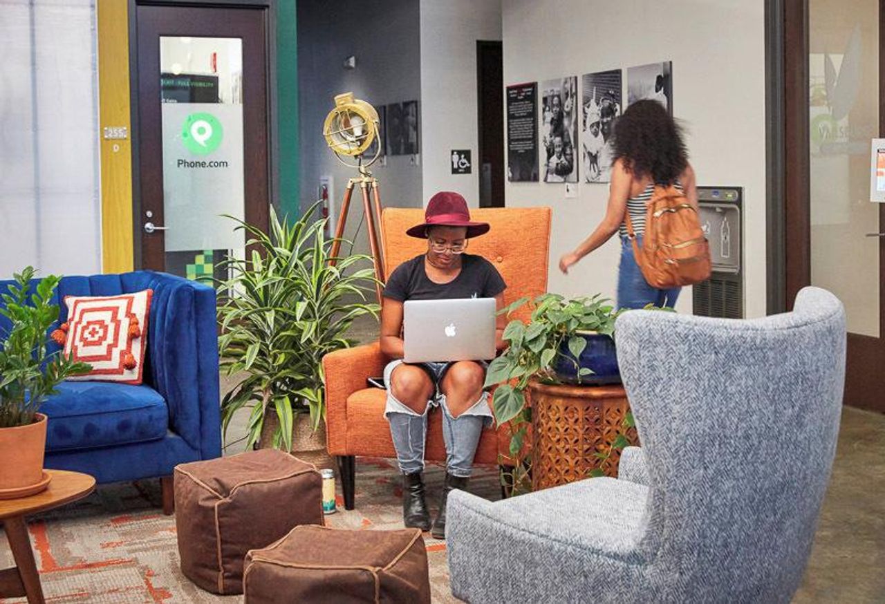 Newark  Büroraum Professional and Collaborative image 1