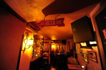 Leipzig Geburtstag Einzigartige Location direkt auf der Kneipenmeile KARLI image 10