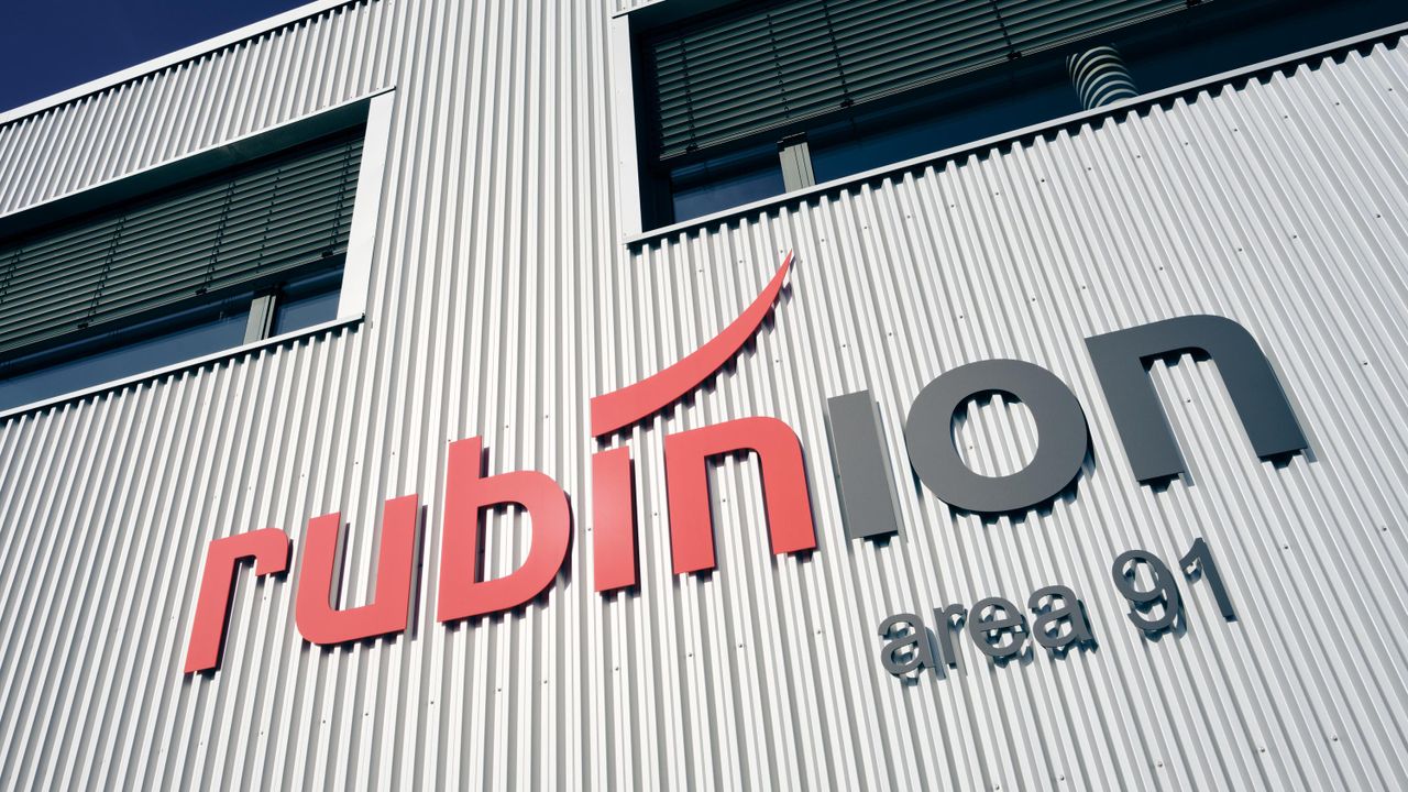 Ulm  Office desk area91 image 0