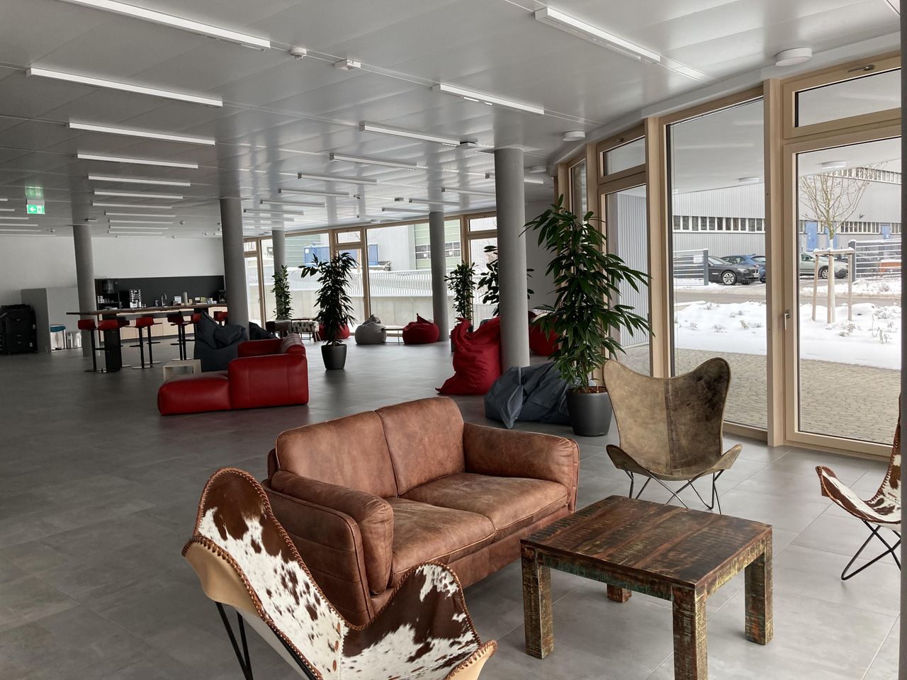 Ulm  Office desk area91 image 6