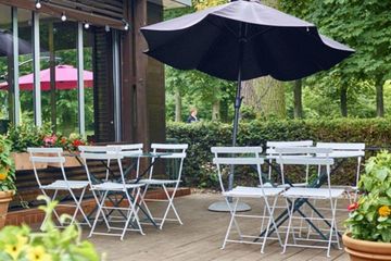 Paris corporate event spaces Green space Open meeting space image 3