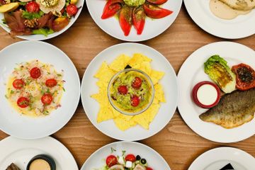 Paris corporate event spaces Green space Open meeting space image 8