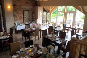 Rest der Welt seminar rooms Meetingraum Café Maria image 6