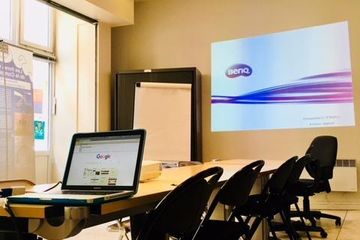 Paris workshop spaces Meeting room Meeting room image 4