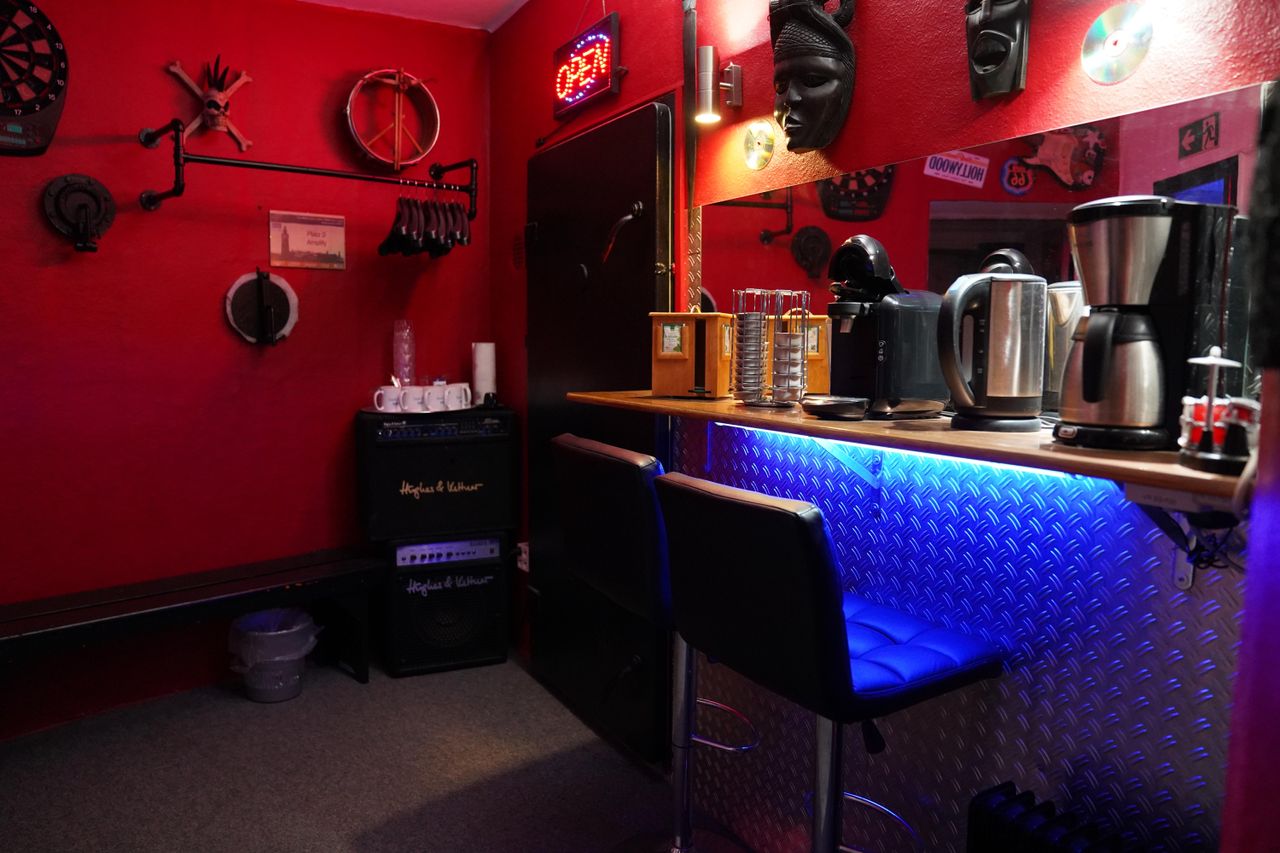 Hamburg  Recording Studio Killer Wave Studio image 6