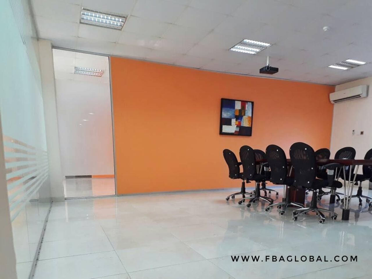 Rest of the World training rooms Meeting room Event Space image 4