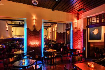 Rest der Welt Geburtstag  Duke Bar image 10