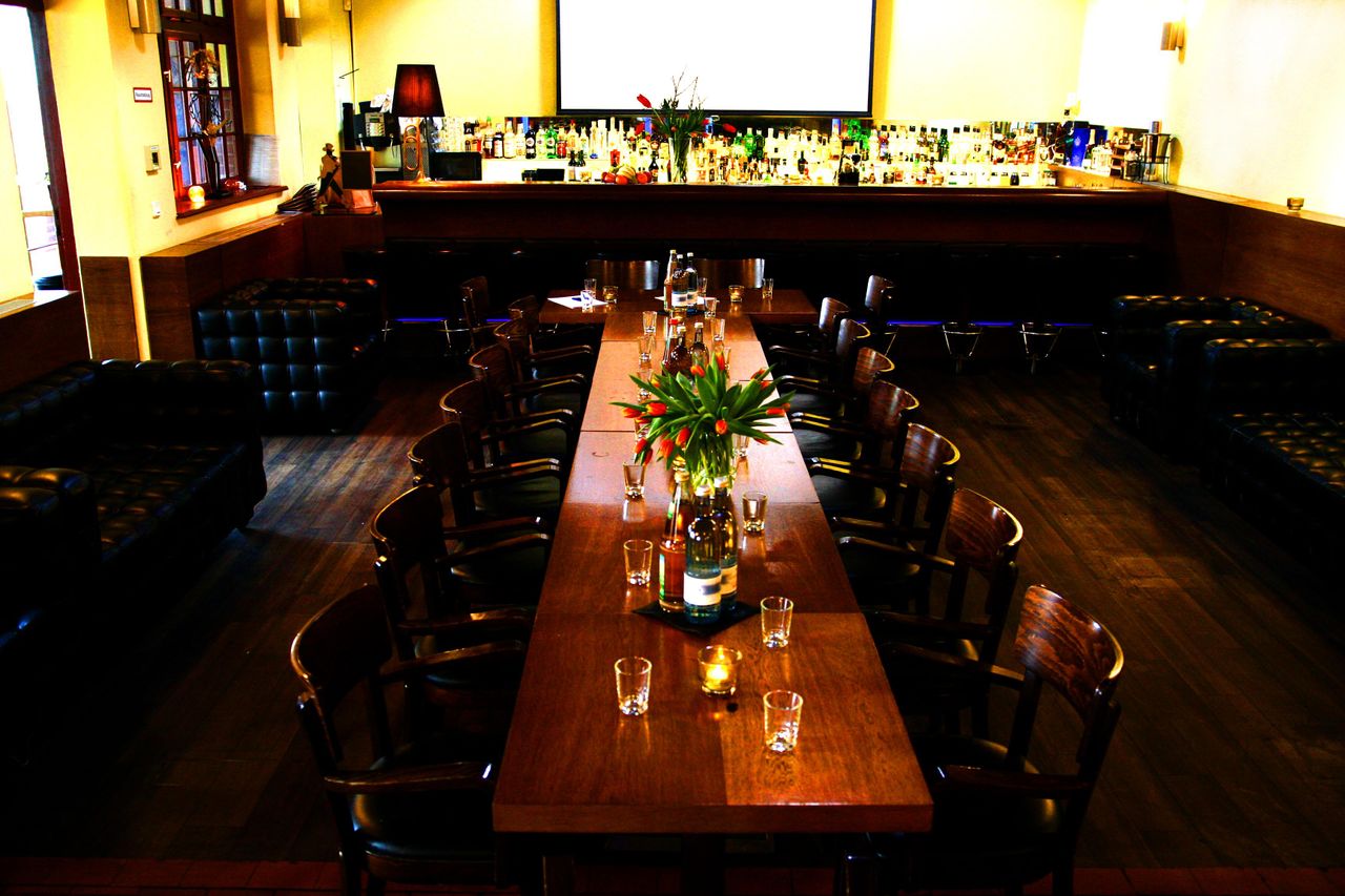 Rest der Welt Geburtstag  Duke Bar image 10