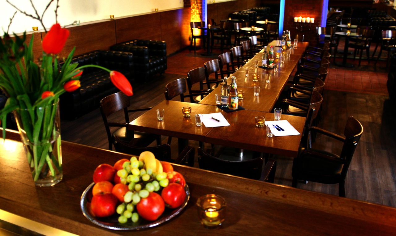 Rest der Welt Geburtstag  Duke Bar image 10