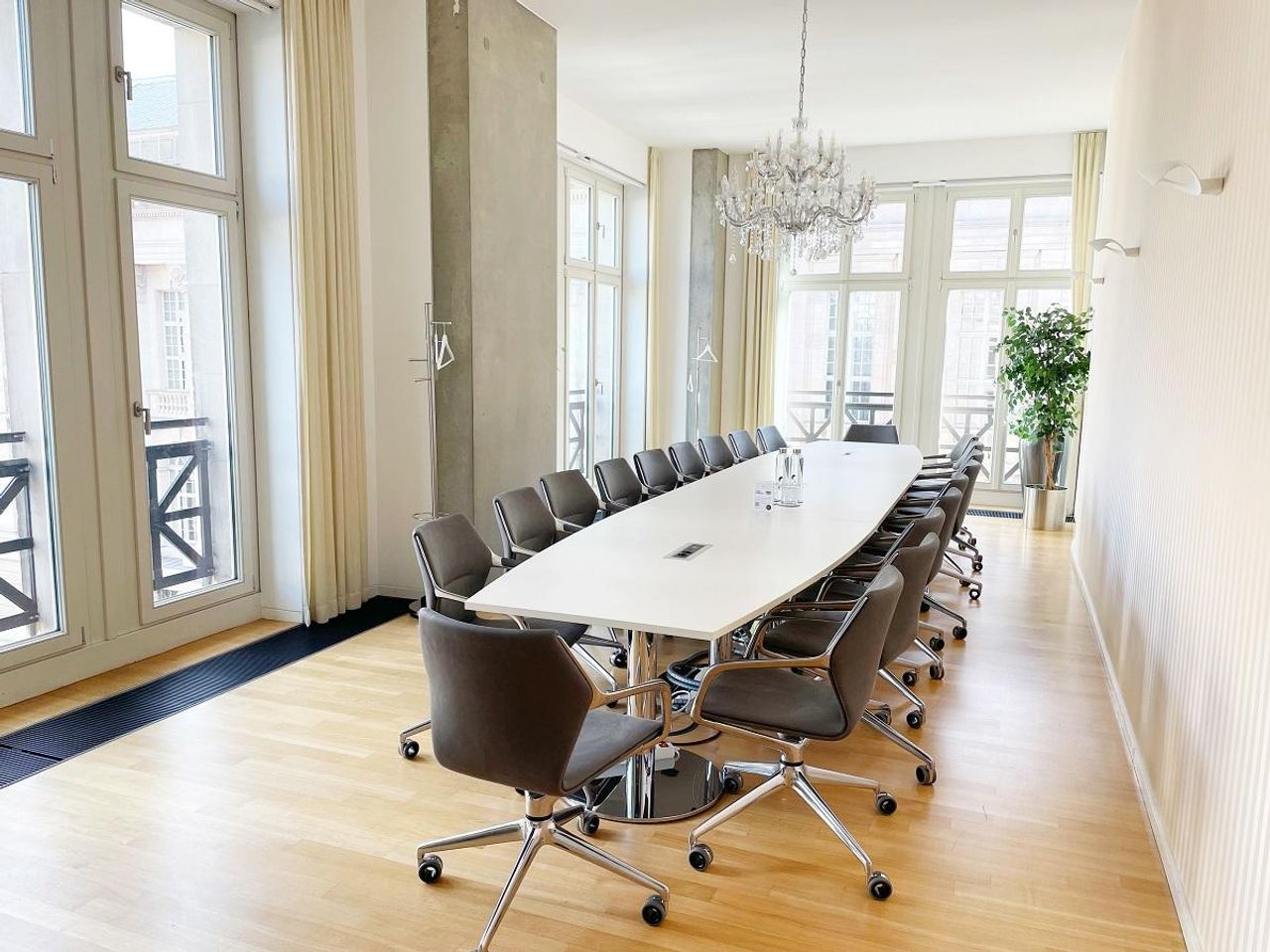 Berlin Kunden-Meeting Meeting rooms Konferenzraum KAISERSAAL image 1