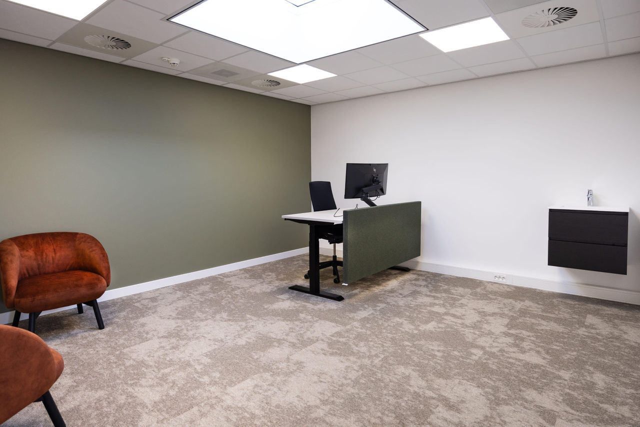 Nunspeet  Büroraum 14. Gijs Versteeg - kamer image 8