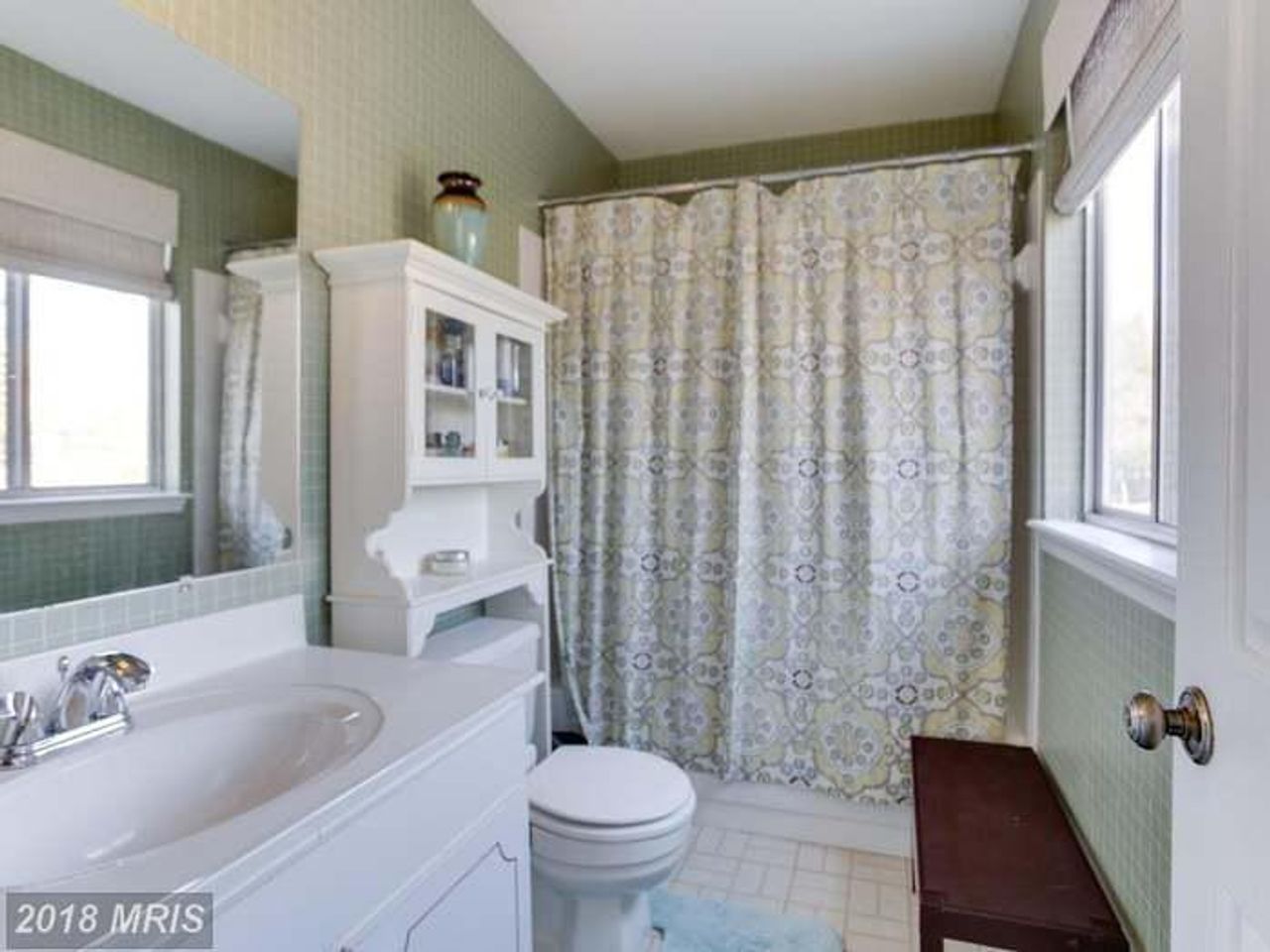 Rest of the World workshop spaces Private residence Cozy house image 2