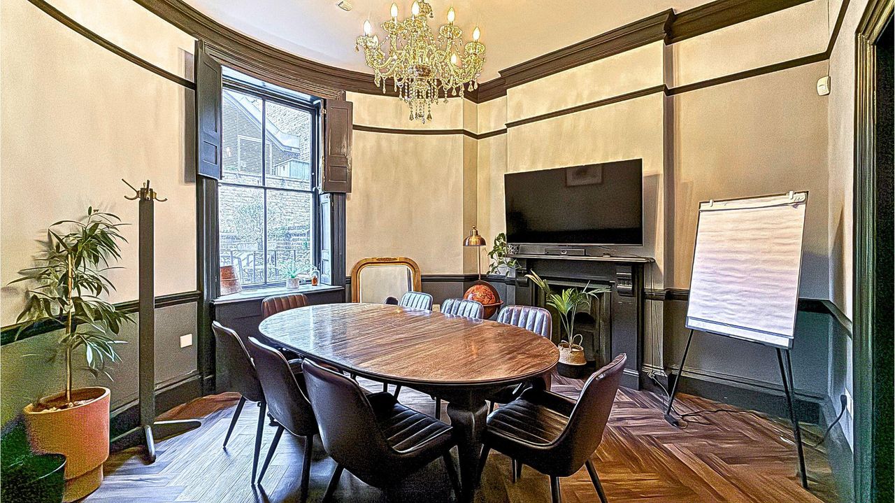 London Coworking Tagungsraum Boardroom in Fitzrovia – Georgian Meeting Room on Gower Street image 8