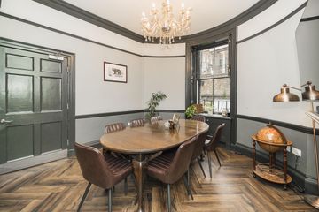 London Coworking Boardroom Boardroom in Fitzrovia – Georgian Meeting Room on Gower Street image 5