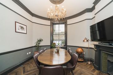 London Coworking Boardroom Boardroom in Fitzrovia – Georgian Meeting Room on Gower Street image 5