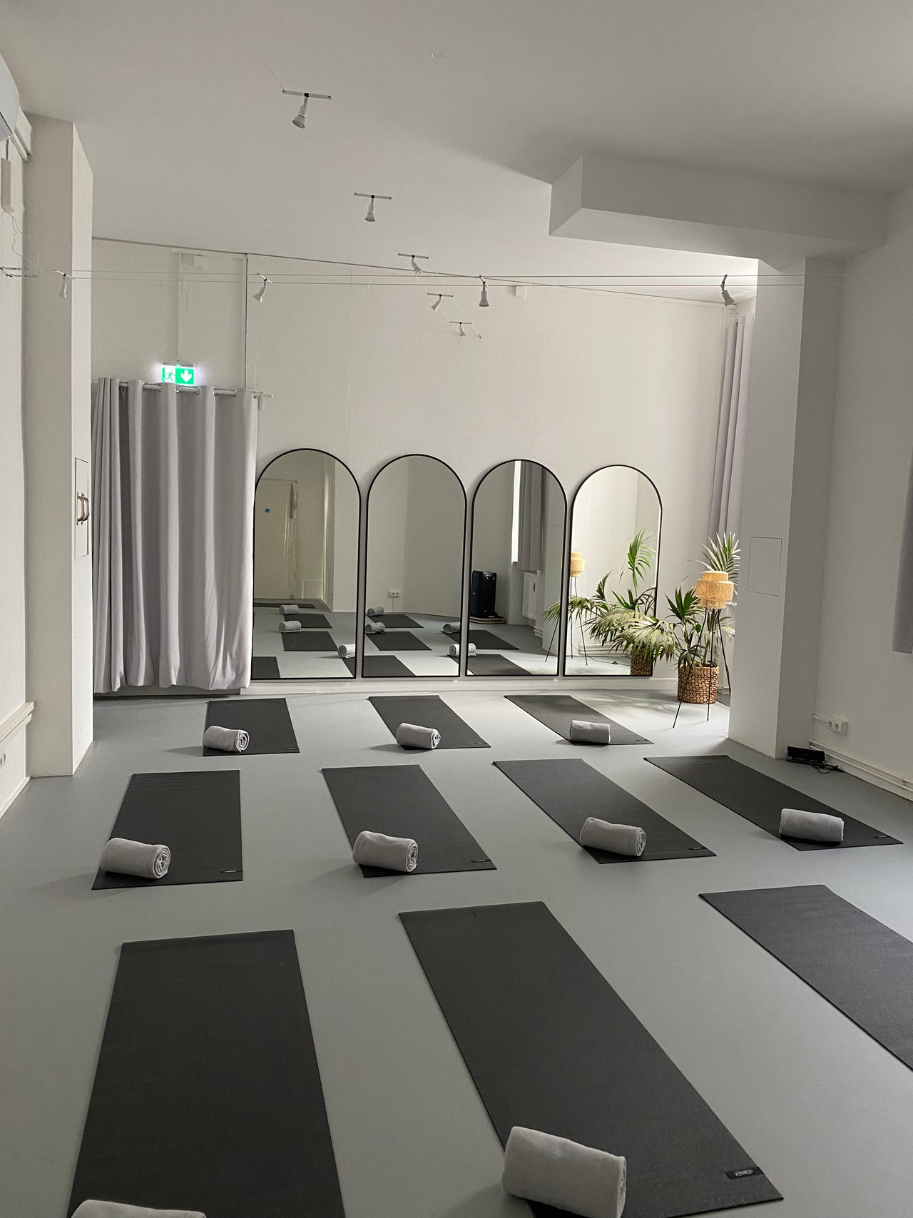 Berlin  Studio Yogaraum image 2