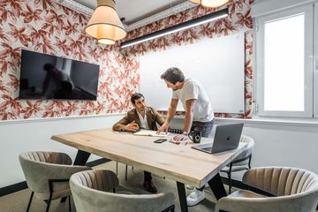 Málaga Meetingraum Sharing Co image 2