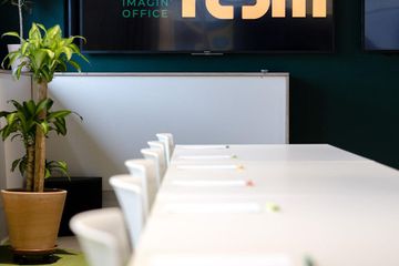 Paris Kitchen studio Privatisation image 17