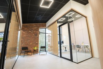 Amersfoort Mobiel Werken Werkruimte Werkplek + kleine spreekkamer boven image 1