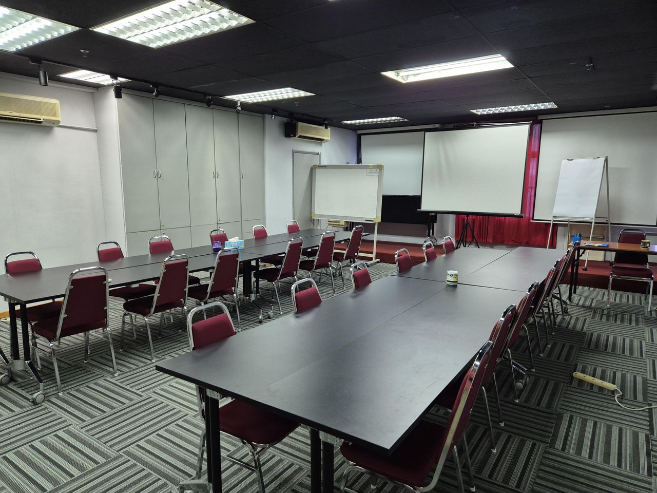 Petaling Jaya Client Meeting Meetingraum Meeting/Training Room for 20 in Phileo Damansara image 4