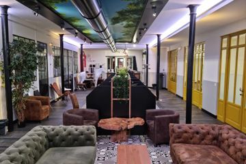 Bordeaux Coworking spaces Meeting Room - 13 to 18 pers image 4