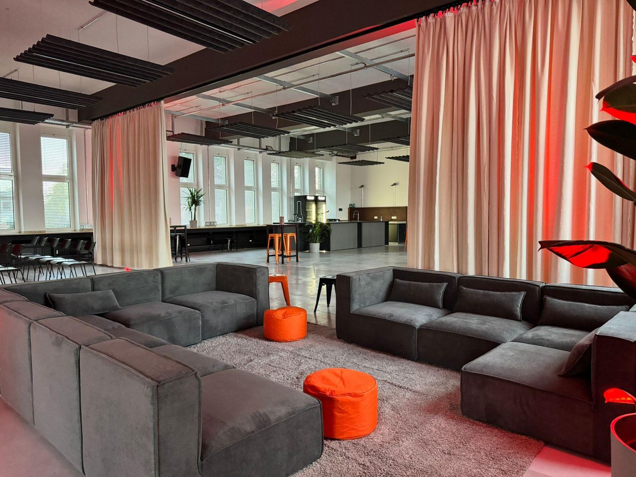 Düsseldorf Kreatives Meeting Eventlocation Showdown Lounge image 8