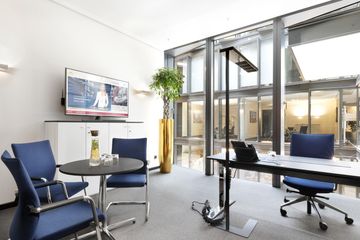 Hamburg Kundengespräch Business Center Chefbüro image 1