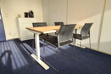 Almere Klantafspraak Vergaderruimtes en vergaderlocaties Gele coachkamer image 1