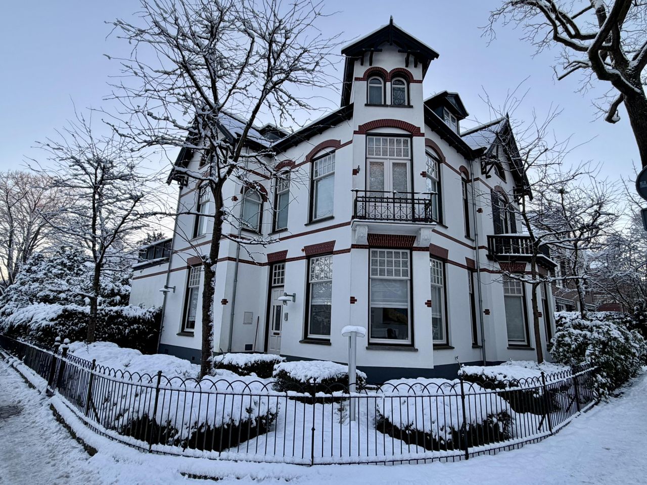 Hilversum  Vergaderzalen Kantoor in statig pand image 5