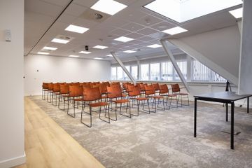 Nunspeet  Konferenzraum 12. Huib van de Vecht - zaal image 3