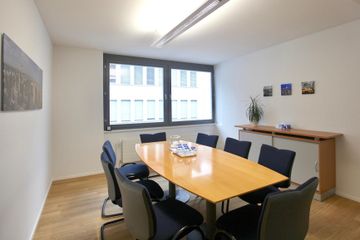 Rest der Welt Kundengespräch  New York image 1