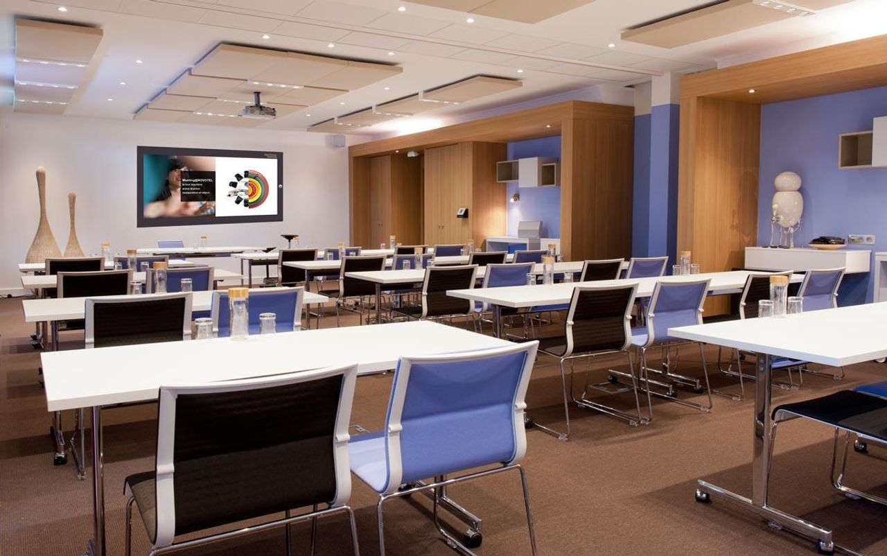 Rueil-Malmaison  Meeting room Derain image 3