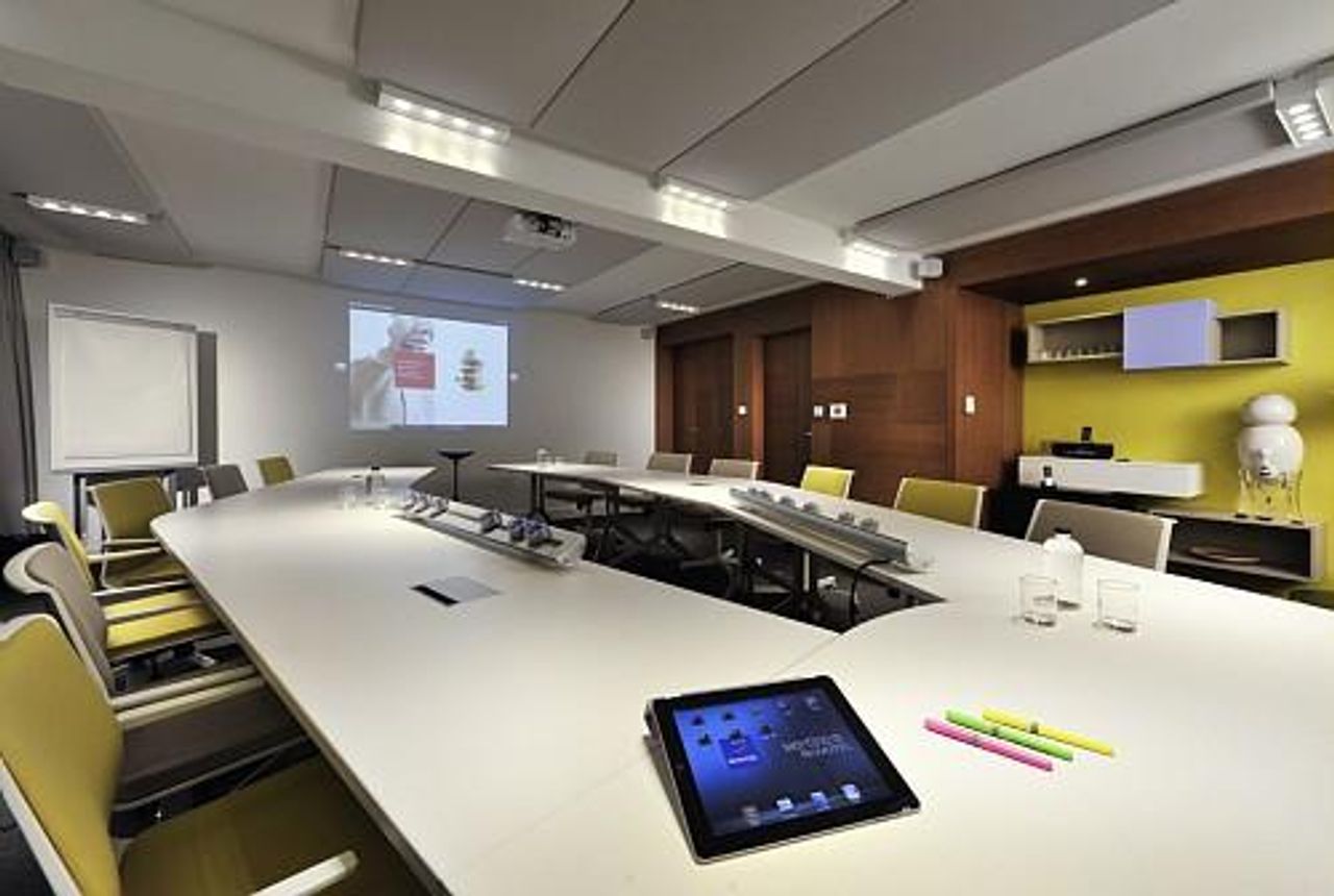 Rueil-Malmaison  Meeting room Derain image 0