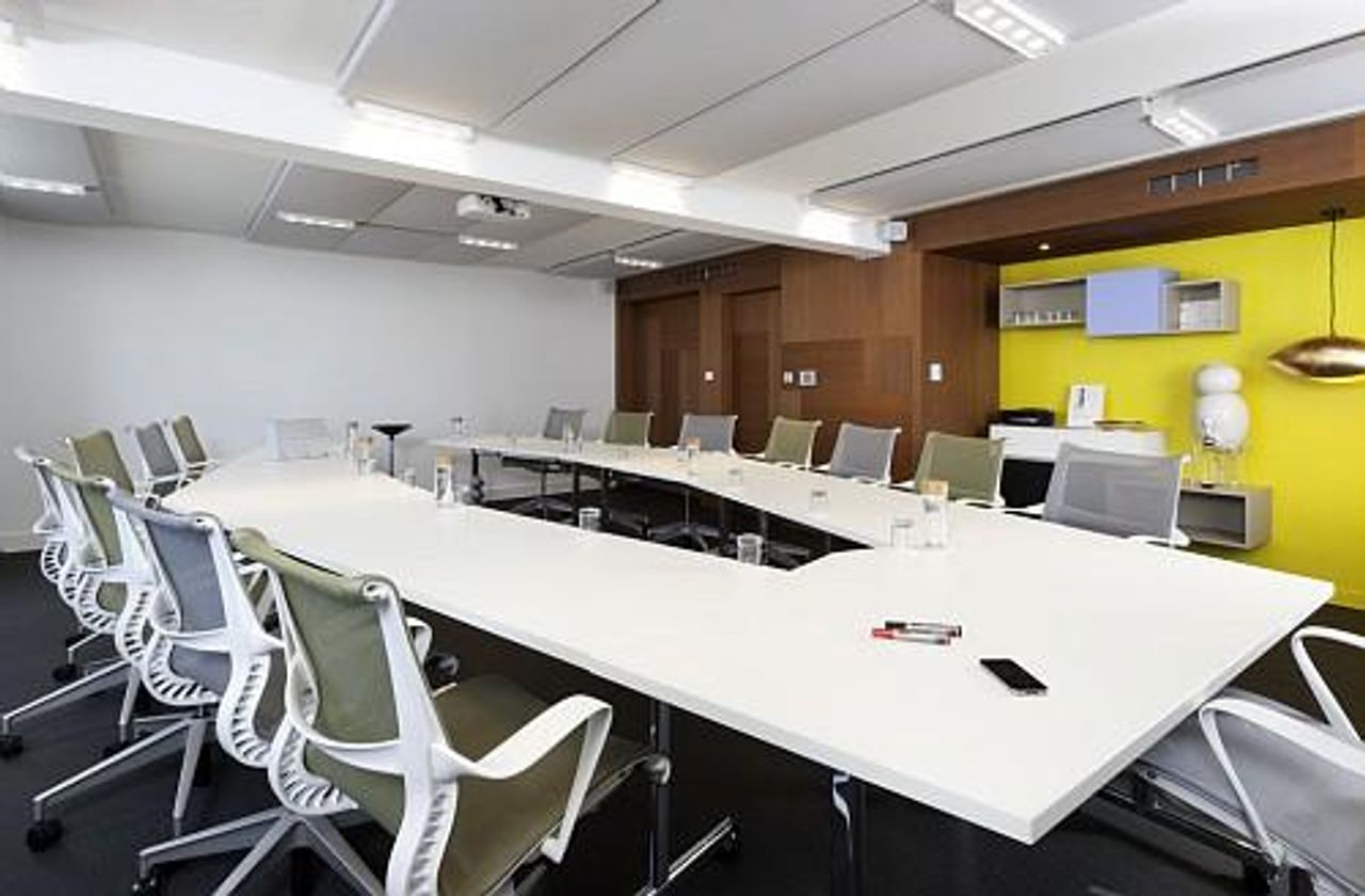 Rueil-Malmaison  Meeting room Derain image 1