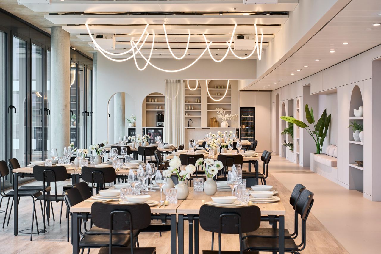 Frankfurt Kreatives Meeting Corporate event space Sky Lounge image 0