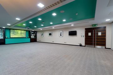 London Meeting room Cromwell Suite 1 image 1