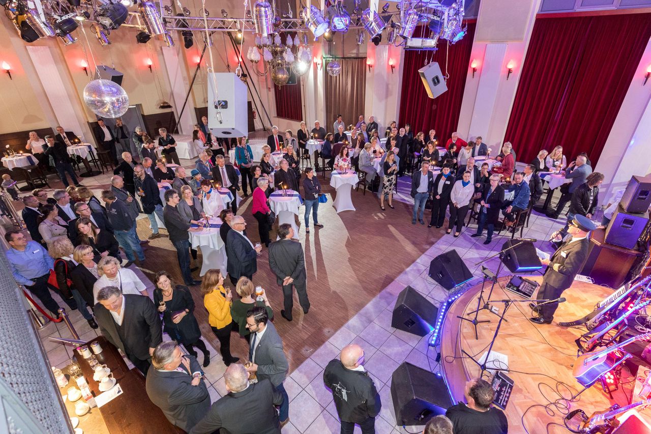 Falkensee PR & Marketing Event  4lions Berlin - Wandelbare Location direkt am Wasser image 10