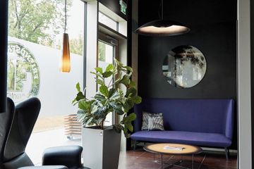 München corporate event spaces Cafe Showroom image 3