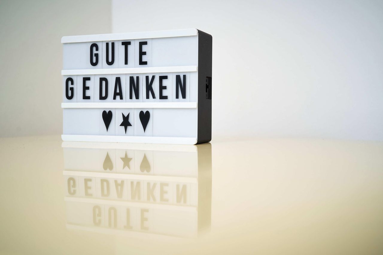 Rest of the World training rooms Meeting room Meeting room for up to 22 people image 3