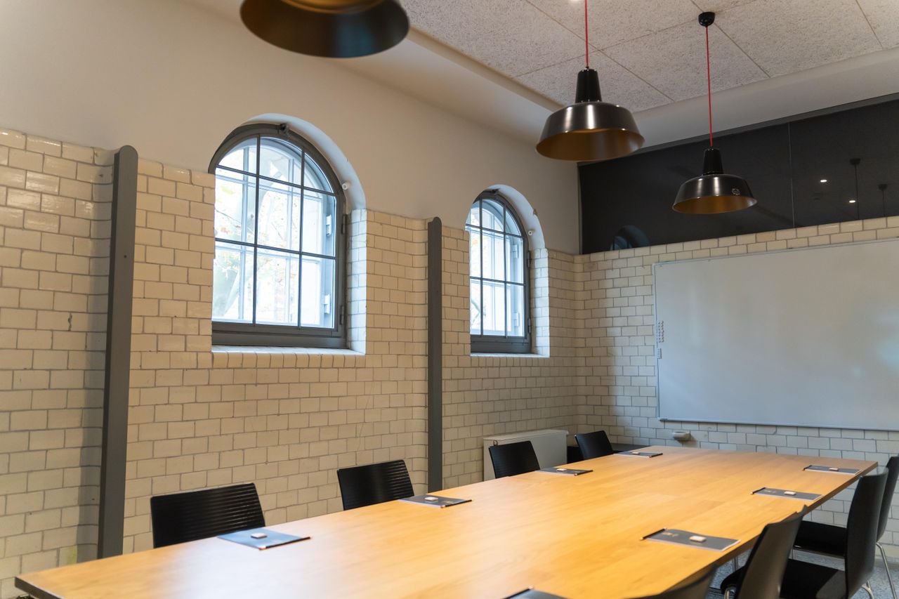 Berlin  Unusual venue Seminarraum Oderberger 611 image 3