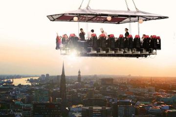 Hamburg corporate event spaces Unusual venue Dinner in the sky image 8