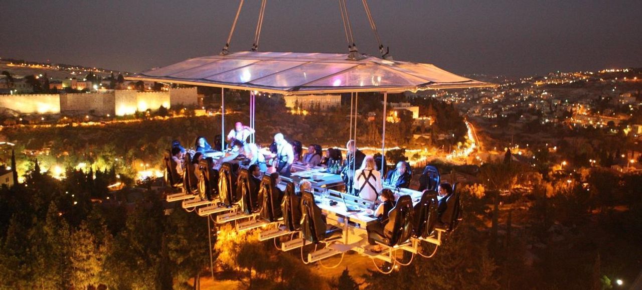 Hamburg corporate event spaces Unusual venue Dinner in the sky image 3