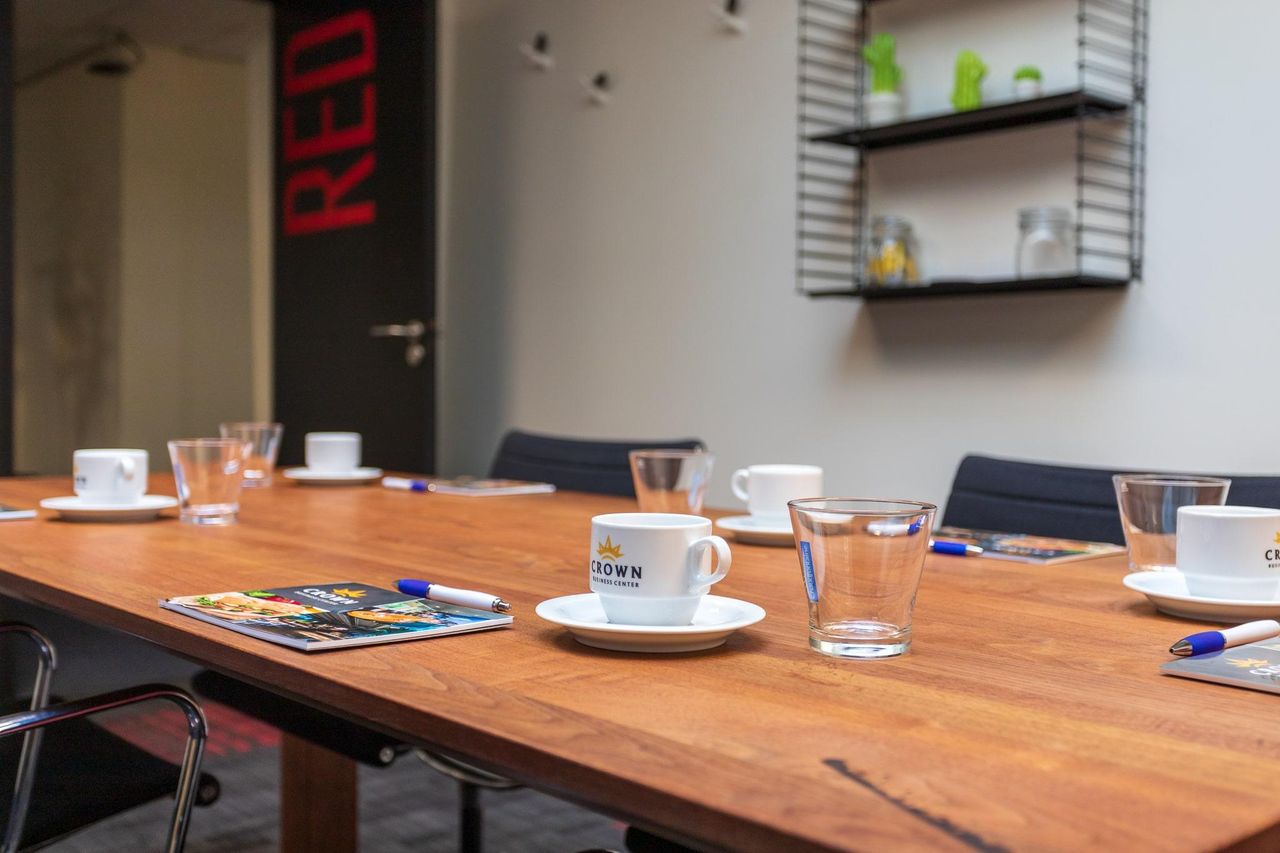 Aalsmeer Klantafspraak Consulting Room Red Room image 3