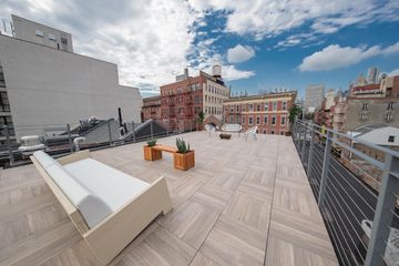 New York Christmas Party Rooftop Rooftop with Amazing Manhattan Skyline View image 7