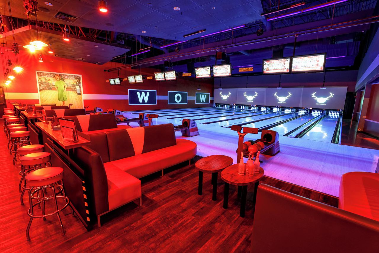 Rest van de wereld corporate event spaces Feestzaal Whole bowling alley image 4