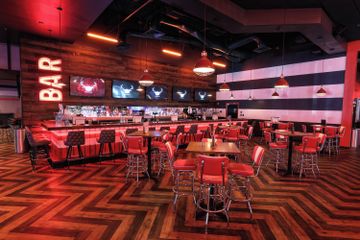 Rest van de wereld corporate event spaces Feestzaal Whole bowling alley image 3