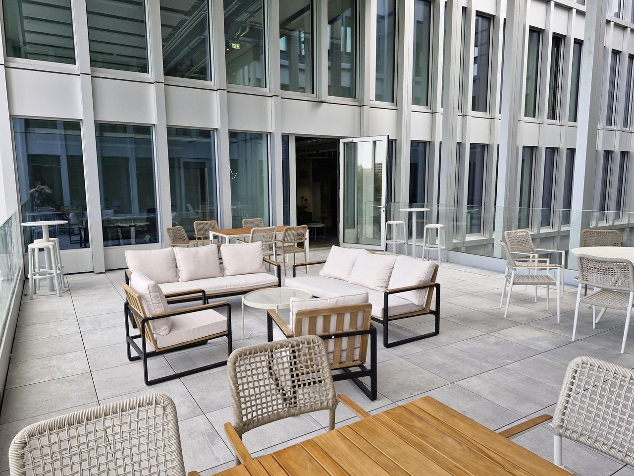 Berlin  Meeting room Meetingraum Treptow image 3